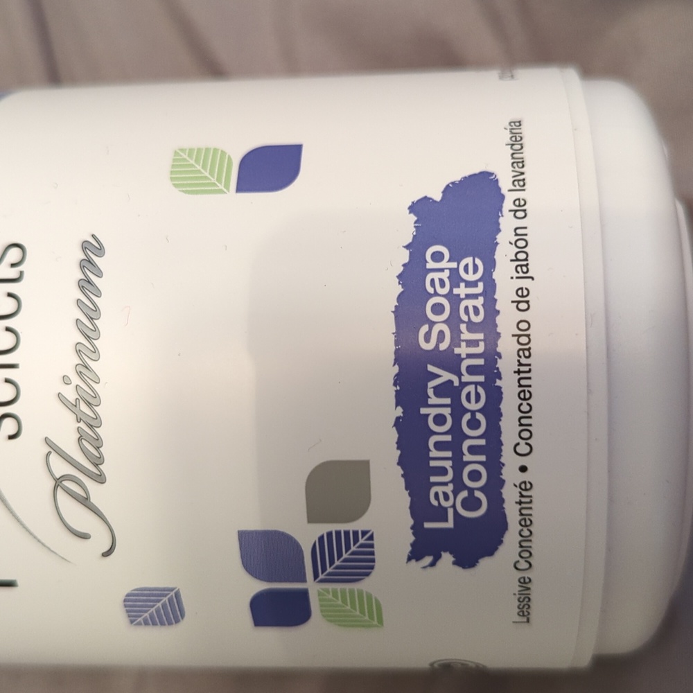 Pure Selects Laundry Detergent - Picture 2 of 9